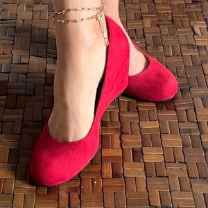 CL by Laundry Women's Cherry Red Nima Wedge Closed Toe Pumps Size US 7